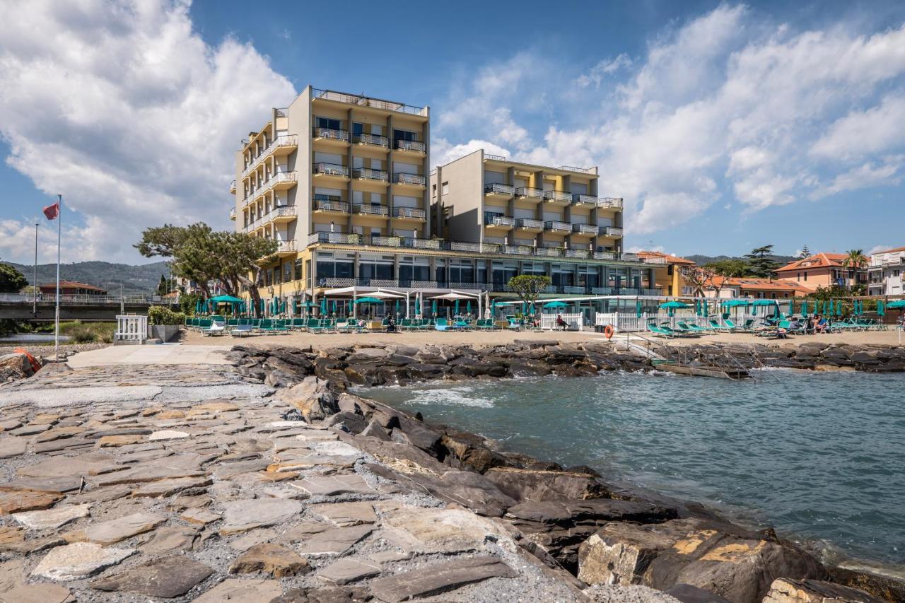 דיאנו מרינה Hotel Bellevue Et Mediterranee מראה חיצוני תמונה