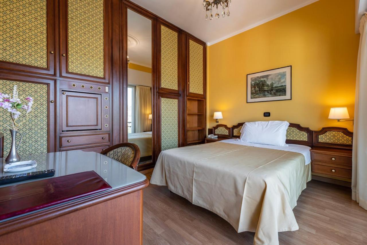 דיאנו מרינה Hotel Bellevue Et Mediterranee מראה חיצוני תמונה