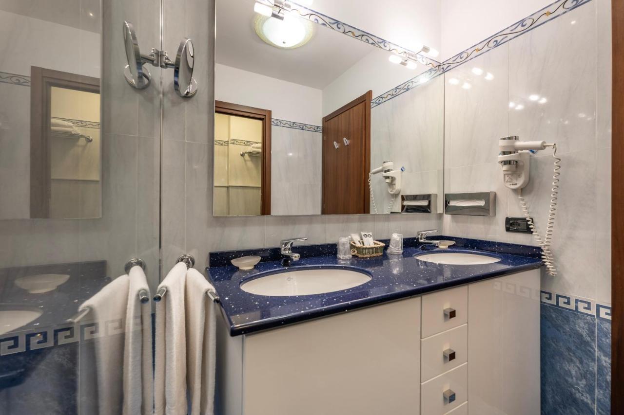 דיאנו מרינה Hotel Bellevue Et Mediterranee מראה חיצוני תמונה