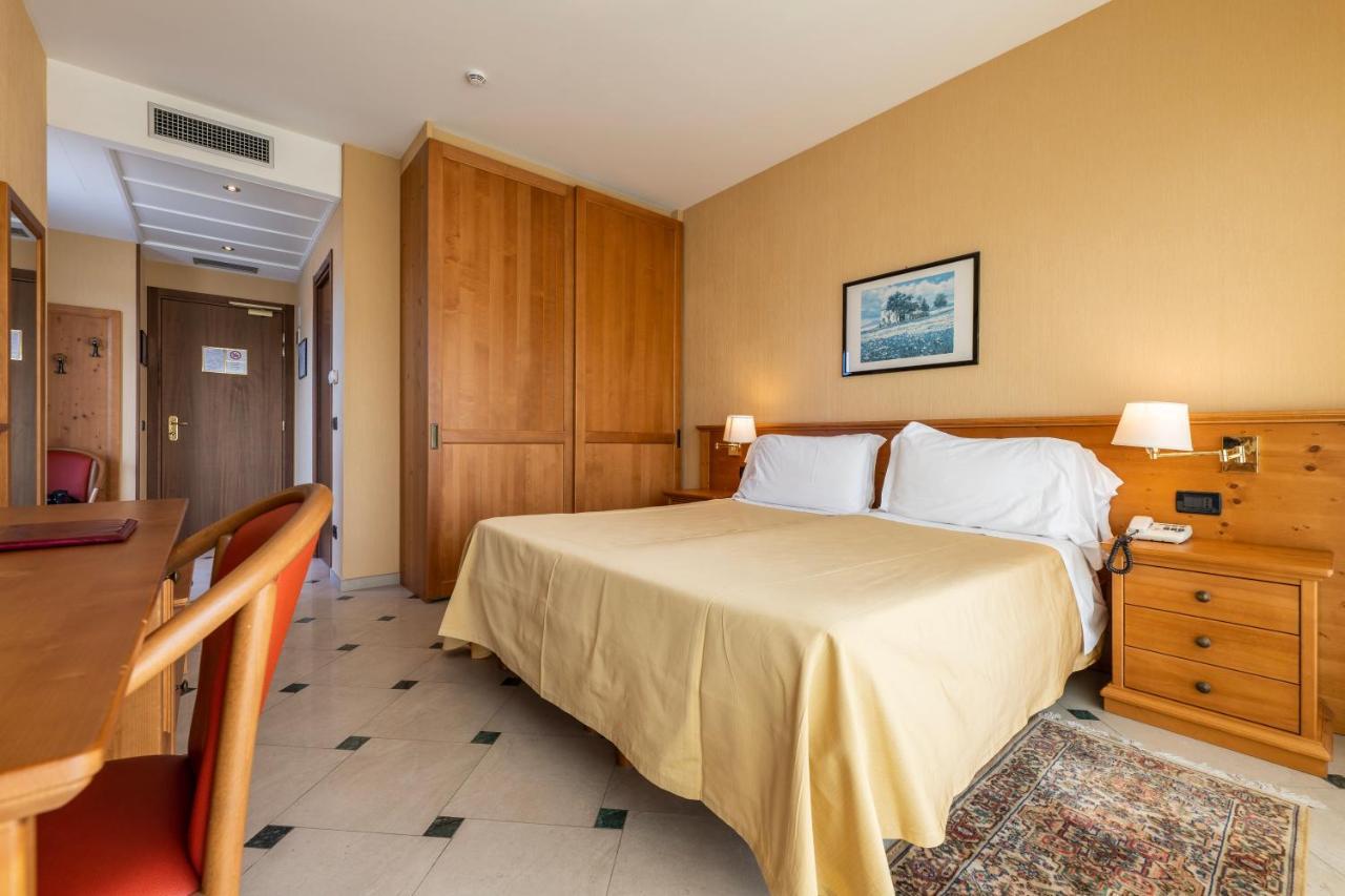 דיאנו מרינה Hotel Bellevue Et Mediterranee מראה חיצוני תמונה