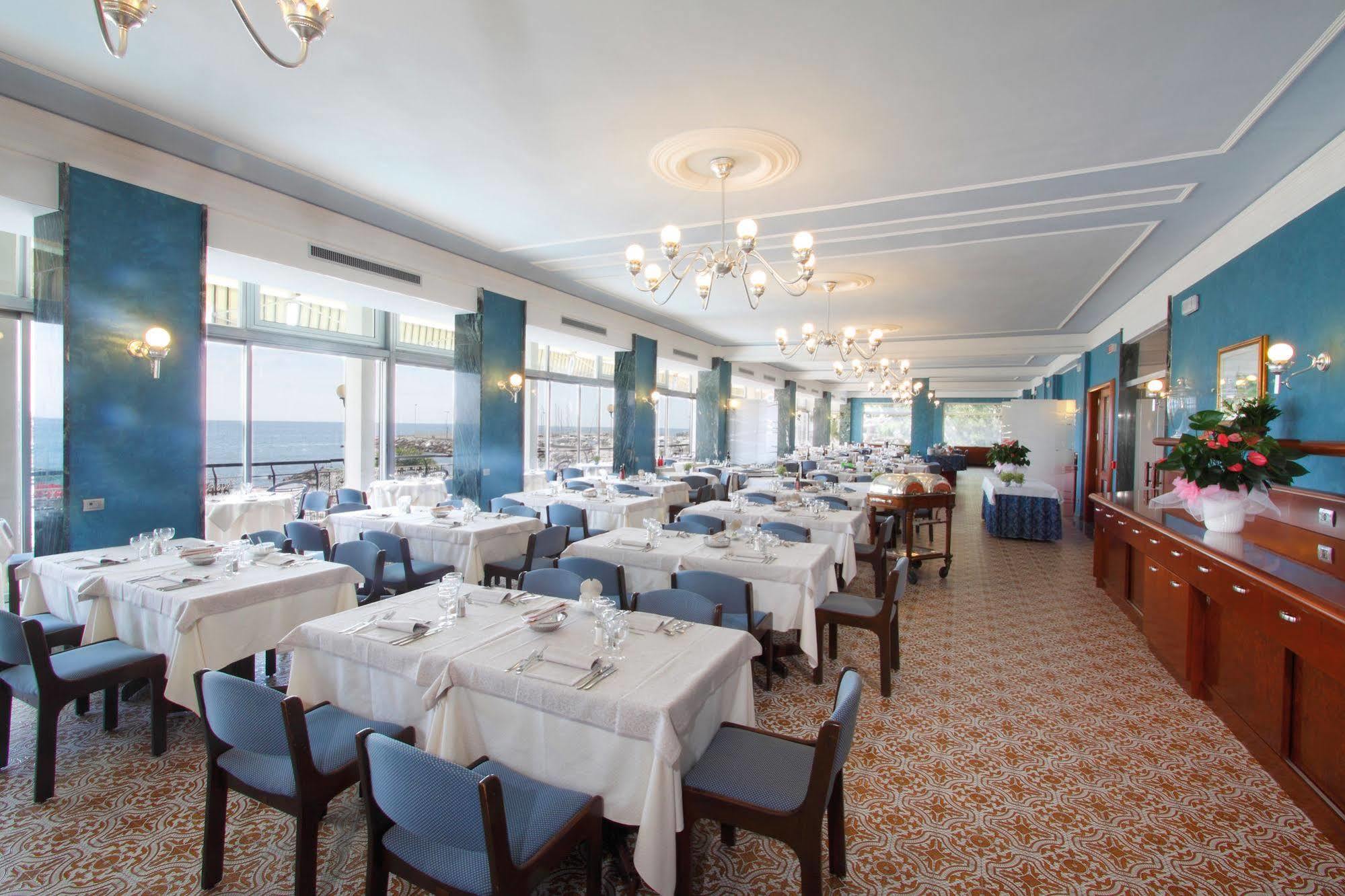 דיאנו מרינה Hotel Bellevue Et Mediterranee מראה חיצוני תמונה