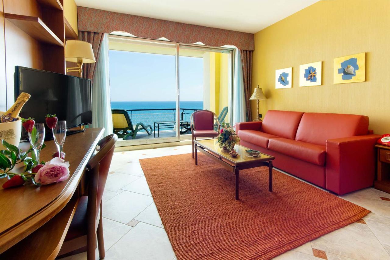 דיאנו מרינה Hotel Bellevue Et Mediterranee מראה חיצוני תמונה