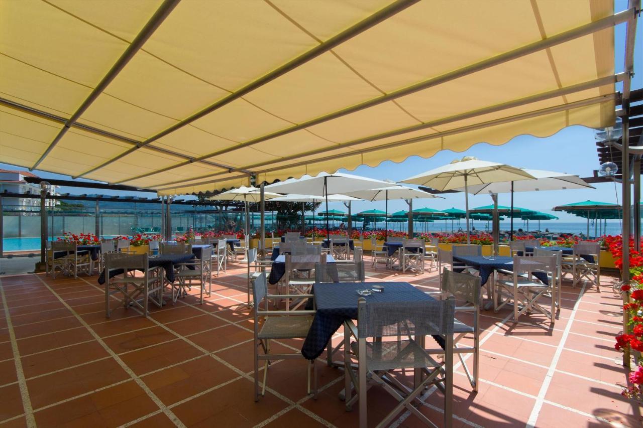 דיאנו מרינה Hotel Bellevue Et Mediterranee מראה חיצוני תמונה